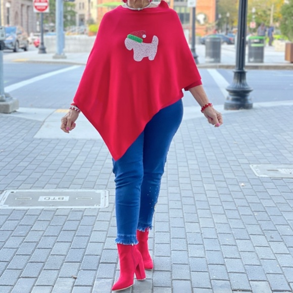 NEW Top It Off Christmas Puppy Poncho Bright Red - Ideal for the Holidays! - Picture 2 of 4